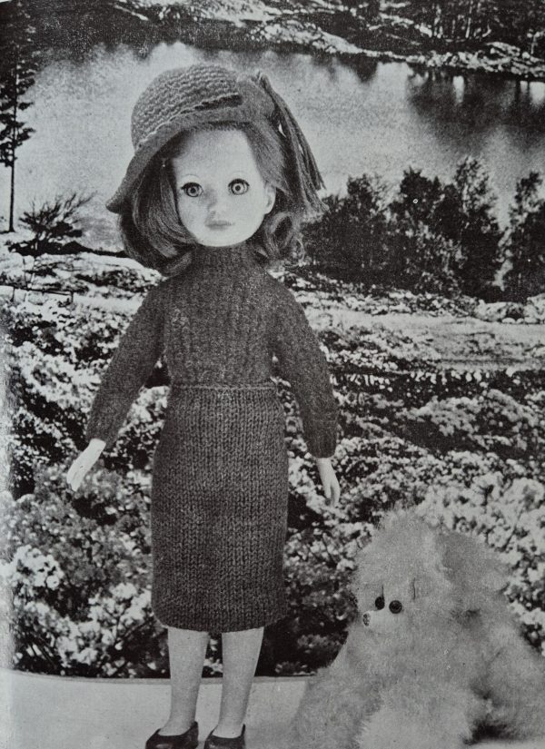 HAYFIELD Dolls Fashions knitting patterns - Image 3